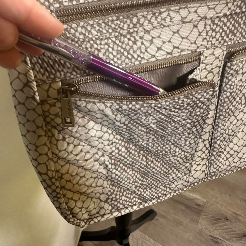 Travelon Crossbody Purse Animal Print Antitheft Like New 10 x 13 Messenger Bag - Picture 8 of 8